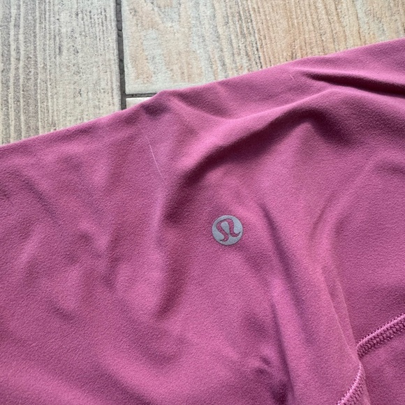 28" Align Lululemon leggings size 4 - Picture 5 of 5